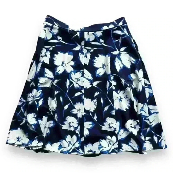 Floral Flare Skirt Size Medium - Picture 4 of 4